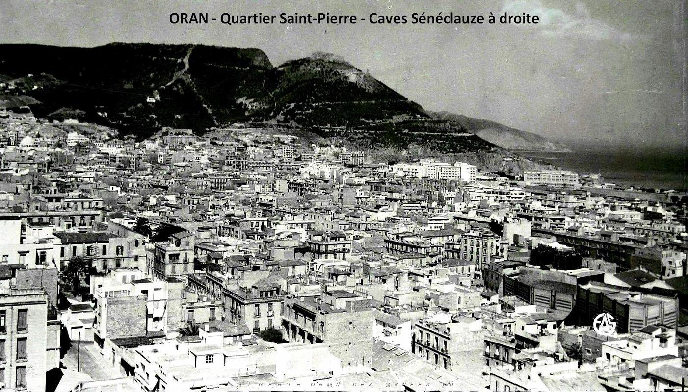 Oran - Vue aerienne - Saint-Pierre au premier plan.JPG